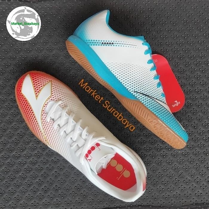 sepatu futsal original diadora
