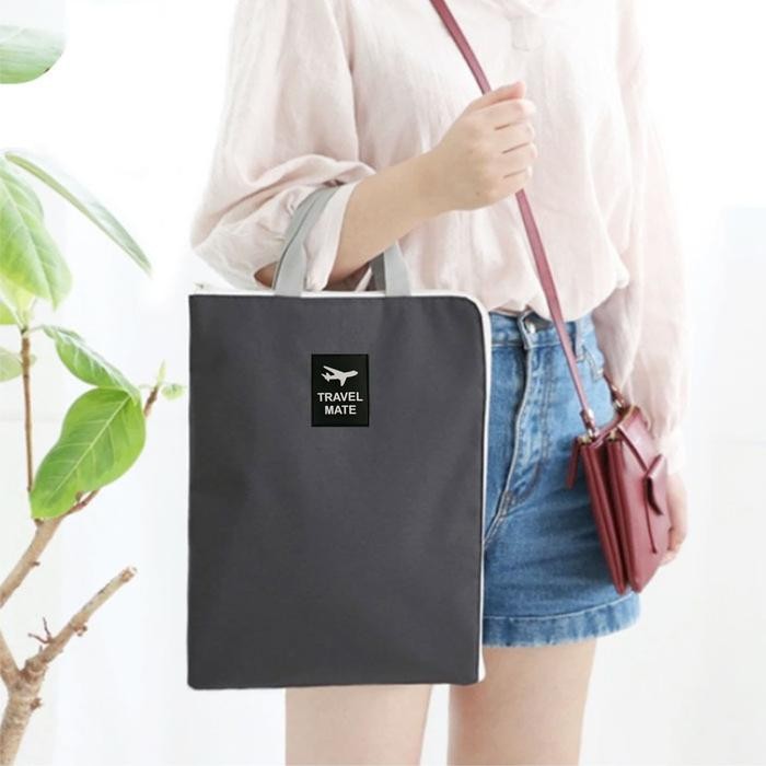 

ID KANTONG/MAP A4/ TAS LAPTOP KAIN IT'S MY FAVOURITE ONE DENGAN TALI A644