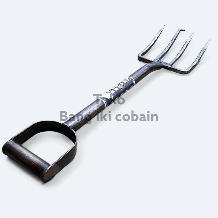 Garpu Injak Tanah Cangkul Garuk Gagang Besi