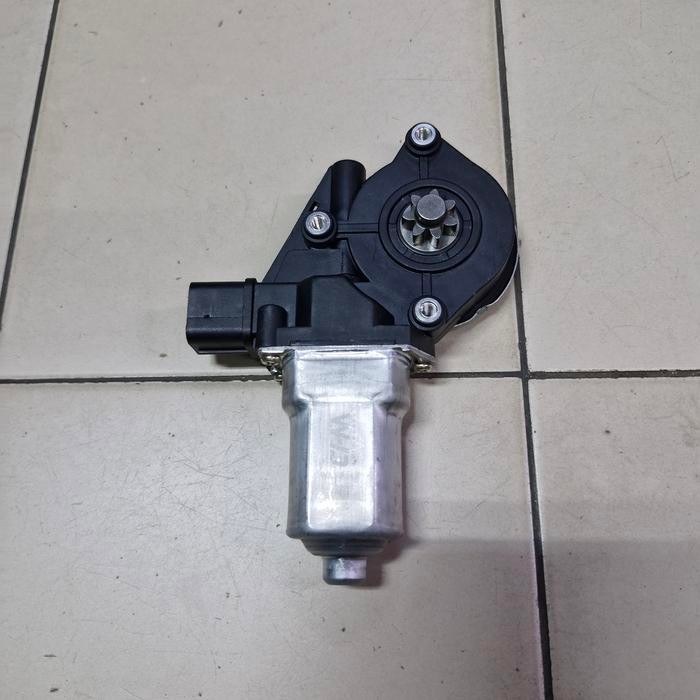 Motor Power Window Depan Kanan Mitsubishi Outlander Sport