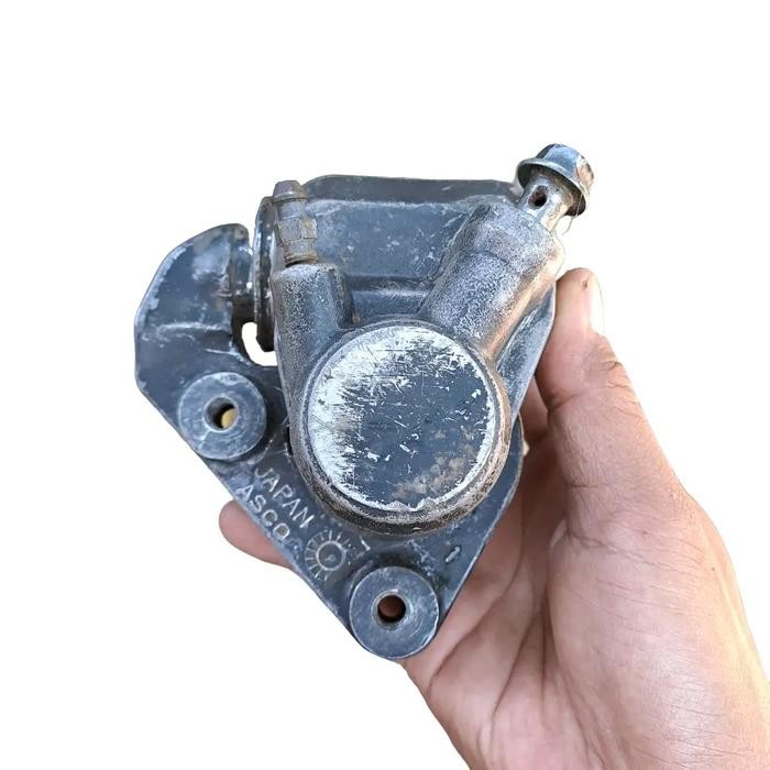 kaliper suzuki gp 100 gp 125 ORIGINAL kaliper cakram suzuki gp100 gp125 kaliper rem gp100 gp125