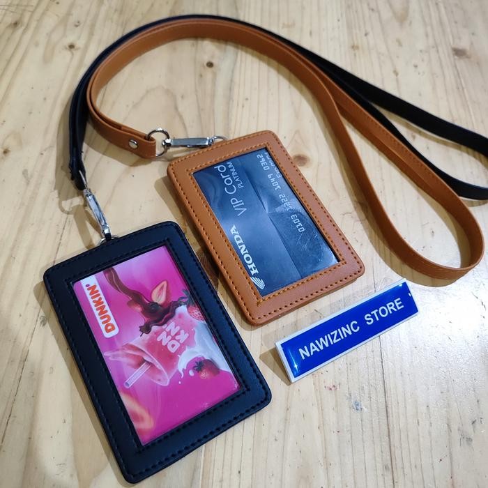 

ID TEMPAT ID CARD KULIT SINTETIS TIGA KARTU NEW DENGAN TALI GANTUNGAN