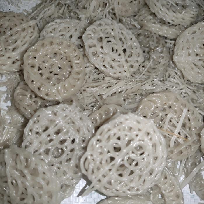 

Pilihan- Kerupuk Kepang Putih Mentah Gurih 1 Kg Krupuk (Grade)