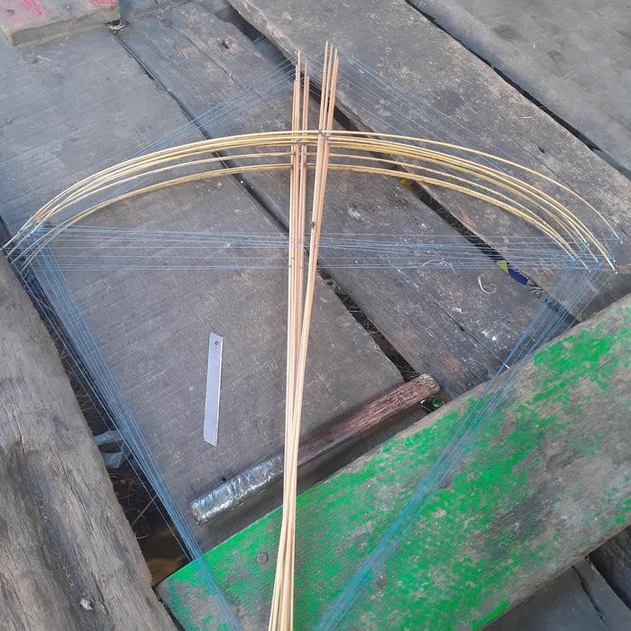 layangan aduan Palembang ( tali tengah )