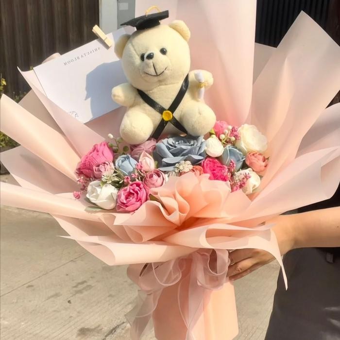 Bouquet Wisuda Dengan Boneka Wisuda / Bouquet Graduation Jakarta Instant Sameday Ready / Buket