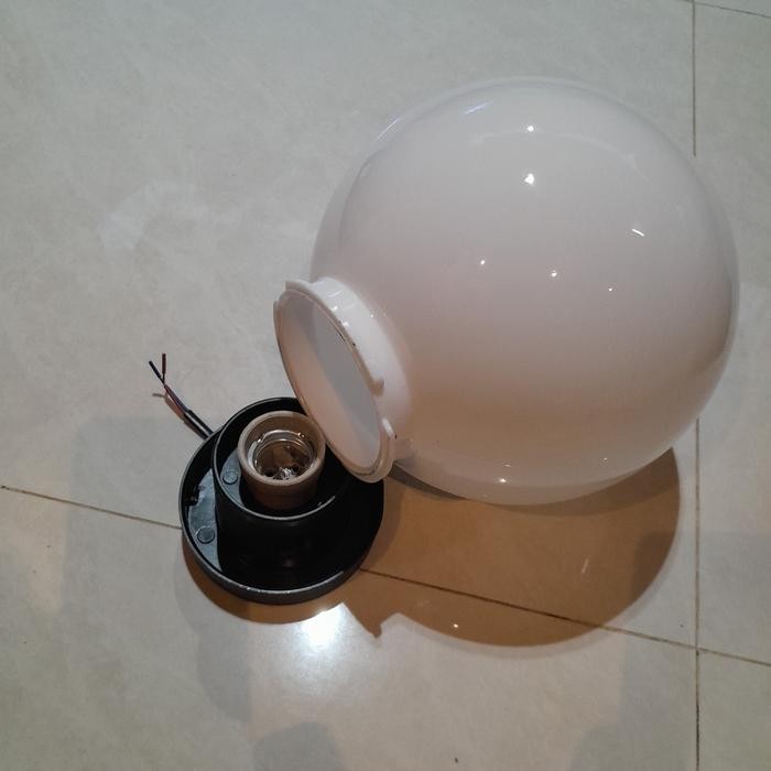KAP LAMPU TAMAN BULAT SUSU