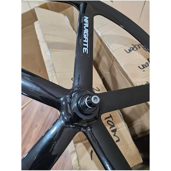 Wheelset Depan Navigate Palang Lima Warna Hitam Magnesium Alloy LONCER