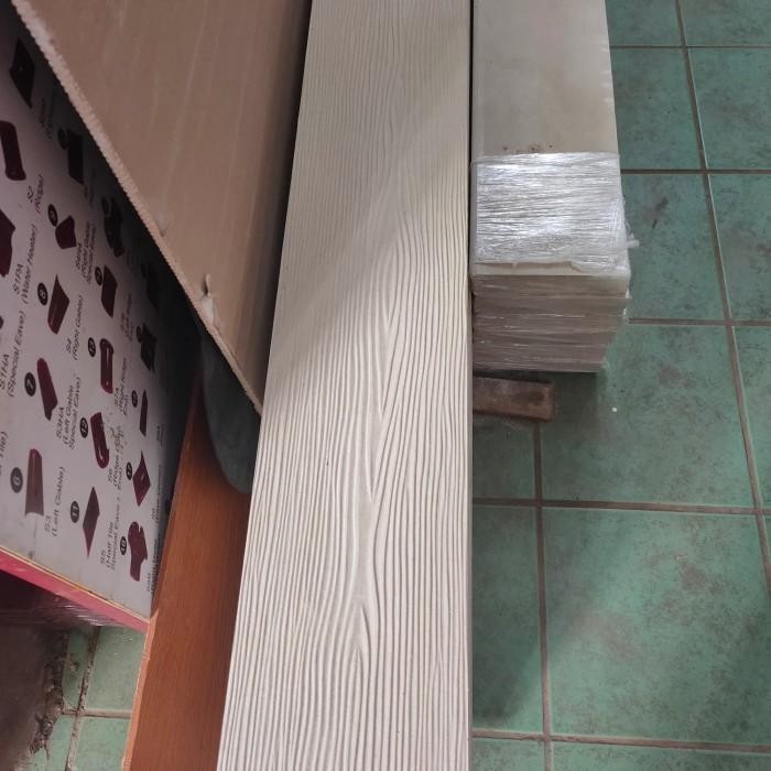 Executive Lisplang GRC Motif Kayu Polos