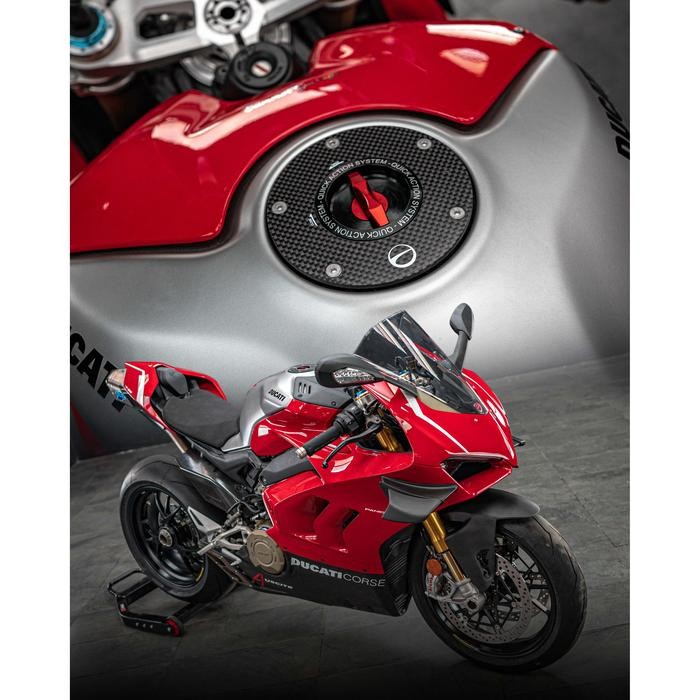 

Terlaris Dcarbon Racing Fuelcap Fuel Cap Ducati Panigale V4