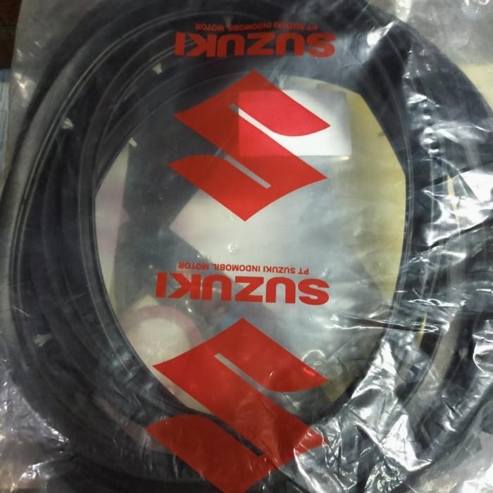 Karet Pintu Mobil Futura Rh