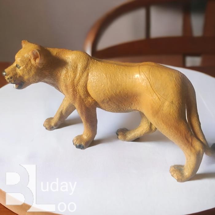 Mainan Binatang Miniatur Hewan Singa Betina Lion 12 cm Buas Hutan