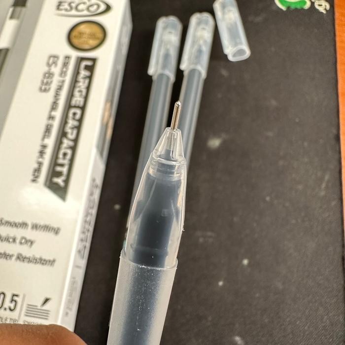 

FLASH SALE PULPEN GEL ESCO LARGE CAPACITY ES-833 ( ISI 12 PCS ) TINTA HITAM