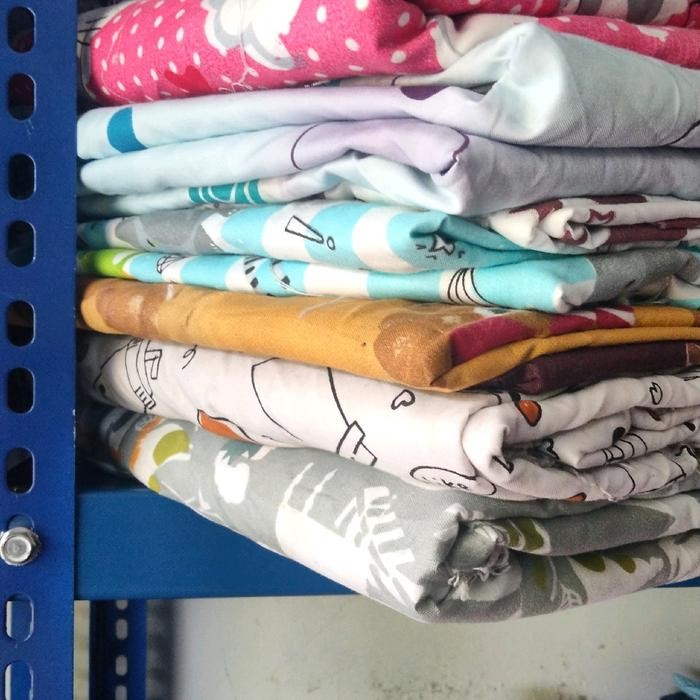 

KAIN POTONGAN ROLL POLYMICRO KARAKTER DAN MOTIF DIJUAL /KG( ISI 400X240CM "BILA KAIN UTUH),BAHAN