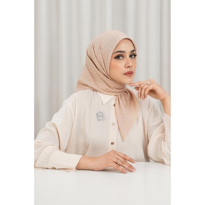Buttonscarves Leena Monogram Square