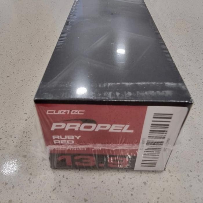 Cuetec Propel Red Jump Cue Brand New
