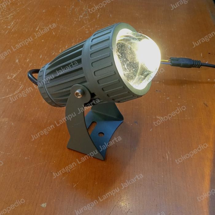 LAMPU SOROT TAMAN 10W OUTDOOR / LAMPU TAMAN 10 WATT FOKUS 220V