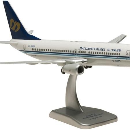 DISKON HOGAN WINGS 1/200 MANDARIN 737-800 (B-16803) READYY