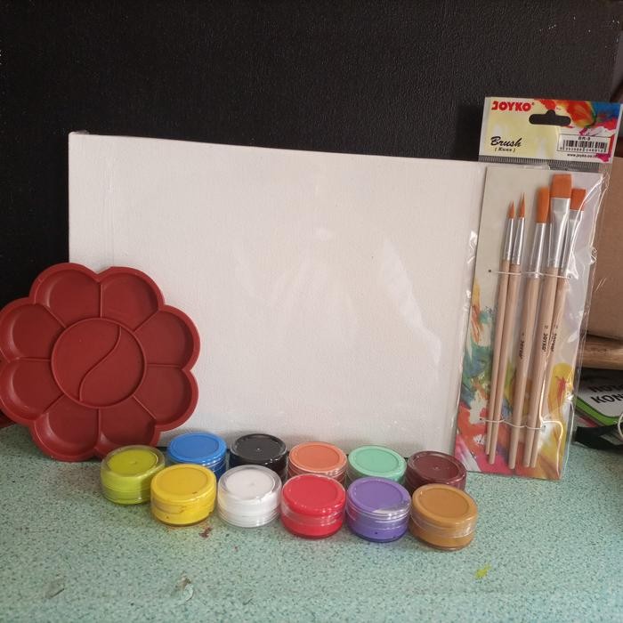 

paket kanvas lukis 20x30 cm+cat akrilik 10bh+ kuas lukis5bh+bak cat