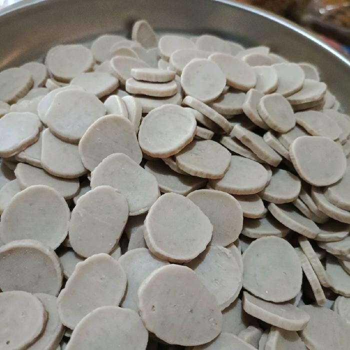 

SIAPKIRIM krupuk KEMPLANG mentah, rasa udang khas palembang. cap udang laut. 1kg. Kerupuk Goreng.