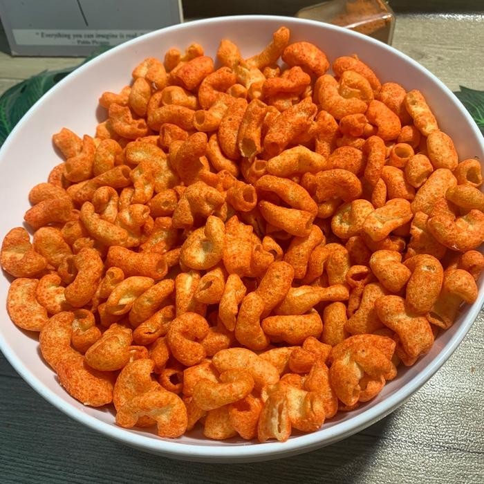 

MAKARONI BANTET RASA PEDAS GURIH DAN RENYAH KEMASAN 500 GRAM DAN 190 GRAM Cemilan Makanan Coklat