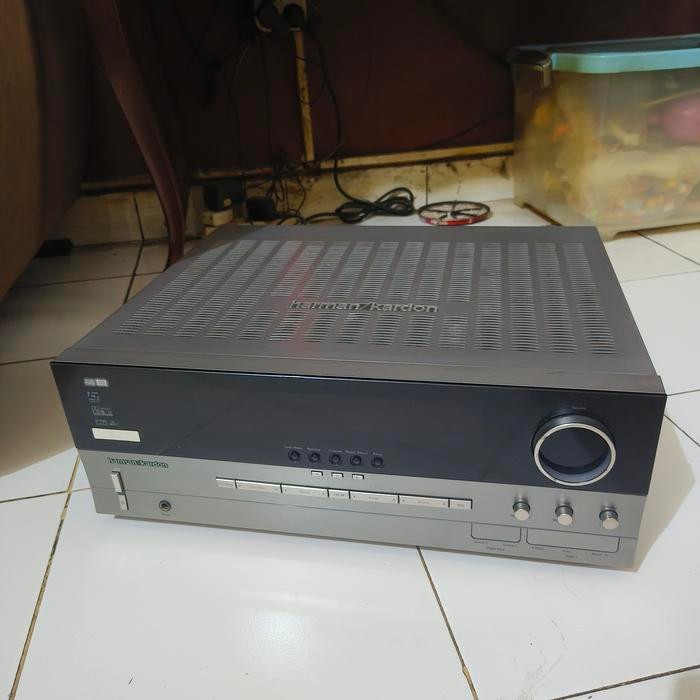 Amplifier Harman Kardon AVR 135 - 230 Sangat Mulus *