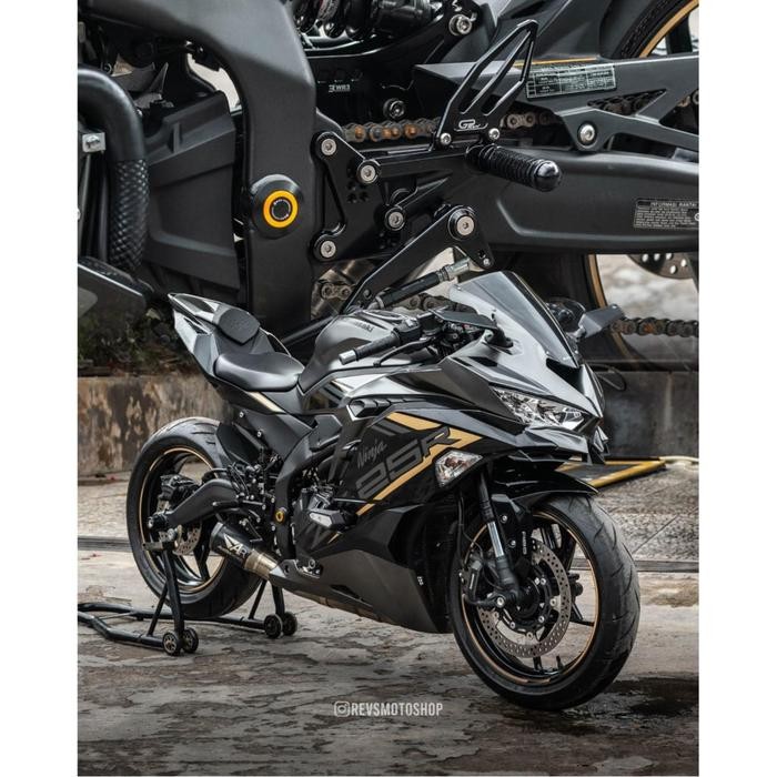 FOOTSTEP REARSET GPTECH RACING KAWASAKI NINJA ZX25R ZX25RR ZX4R - RACE