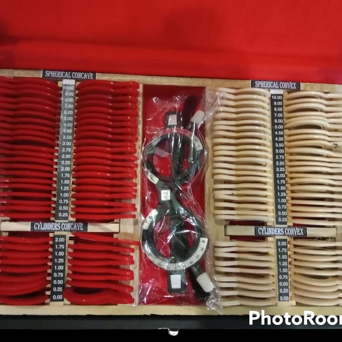 

Terlaris! Trail Lensa Set Alat Periksa Mata Manual