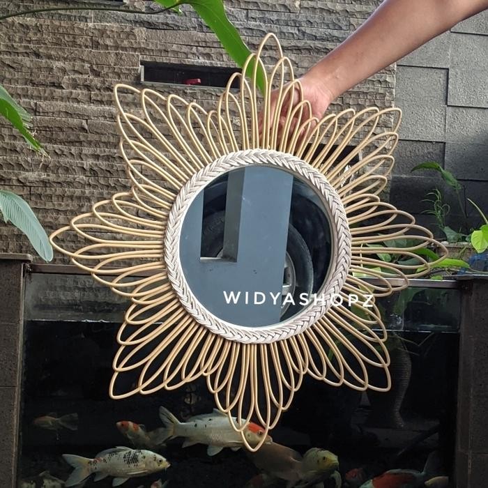 kaca cermin rotan sintetis hiasan dinding kerajinan furniture unik