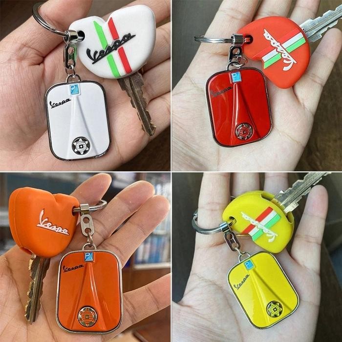 Gantungan Kunci Motor Vespa Metal + Silicone Key Chain Vespa Sprint Primavera Piaggio Keychain