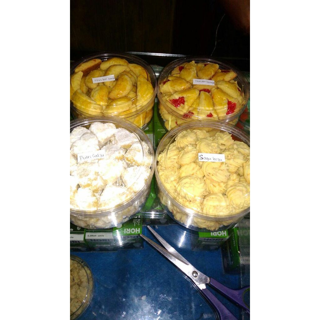 

PAKET KUE KERING LEBARAN