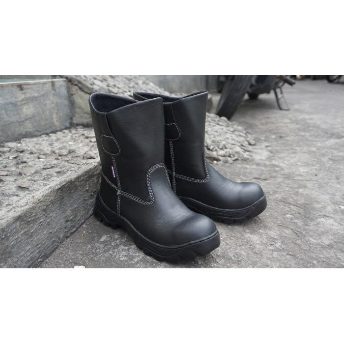 Expert sepatu safety boots edmundo