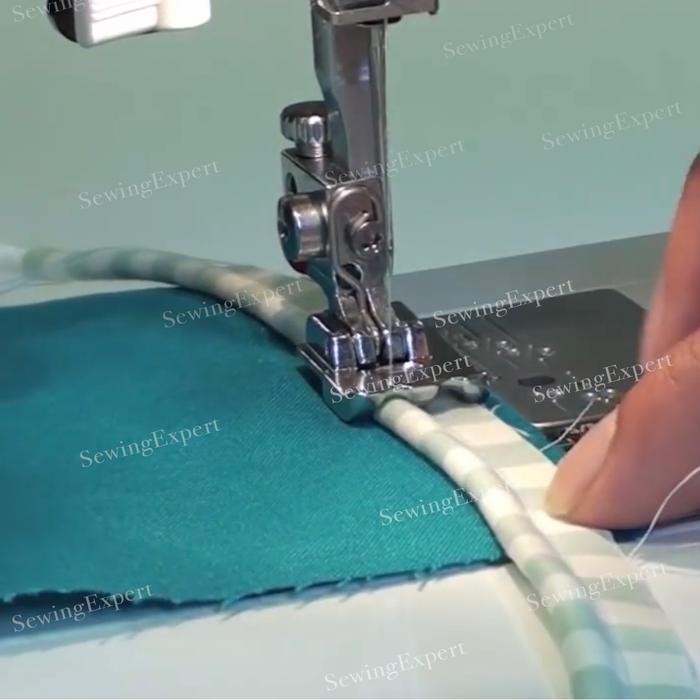 

AT Sepatu Piping Untuk Pinggiran Kain / Bantal / Pasang Bisban Isi / Tas Mesin jahit portable /