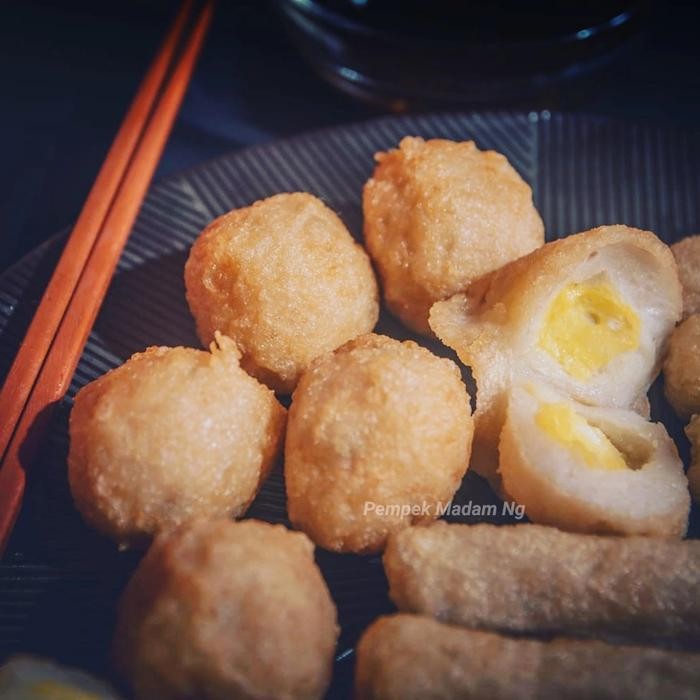 

Madam Ng Pempek campur (10pcs)
