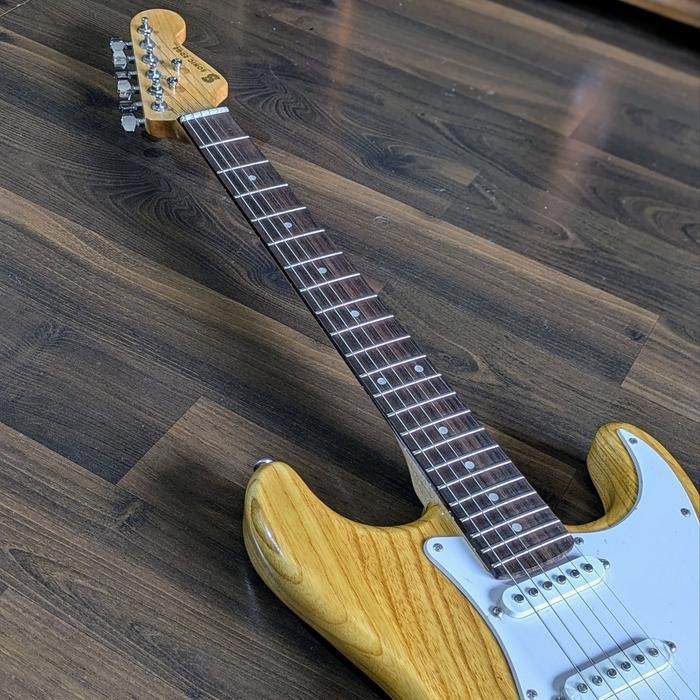 Gitar Elektrik/Listrik, Model Stratocaster Original (No fender)