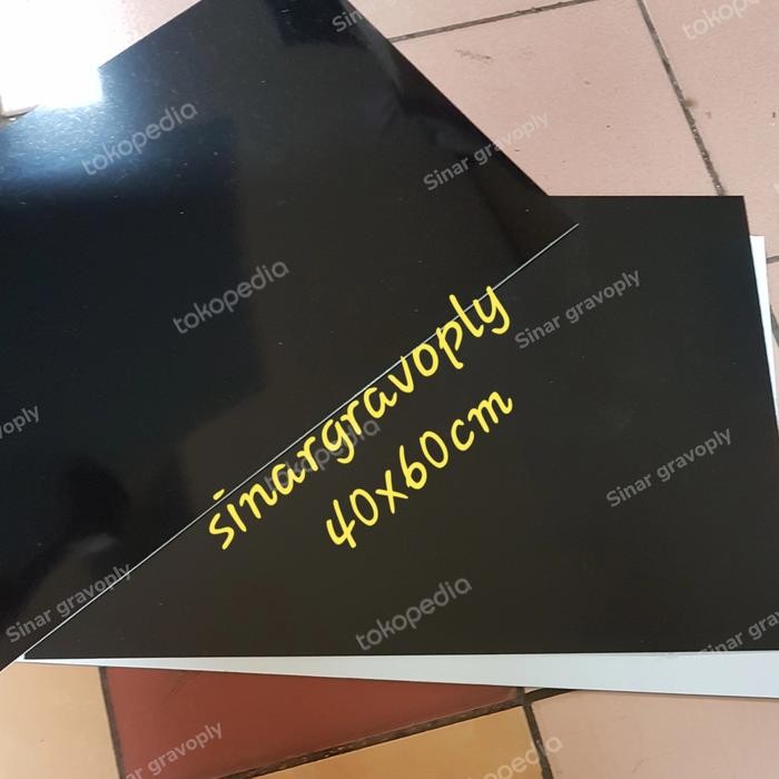 

GRAVOPLY HITAM TEKS PUTIH & PUTIH TEKS HITAM BAHAN GRAVIR NAMETAG