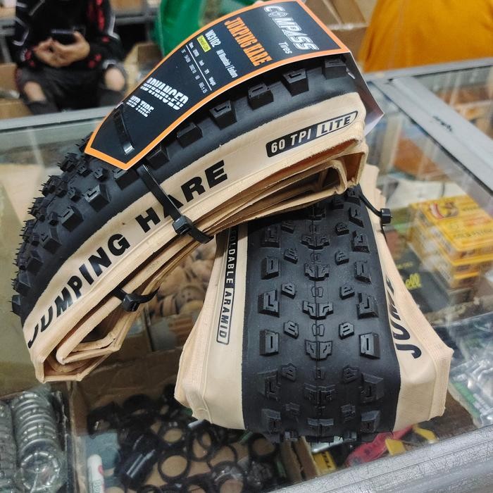 Tire Compass 26 X 210 Kevlar Endurace Jumping Hate 60 Tpi Tanwall - Ban Luar 26 X 210 Compass Kevlar