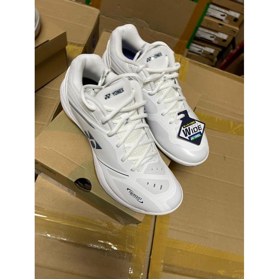 Sepatu Badminton YONEX SHB 65 Z4 WEX / POWER CUSHION 65 Z WIDE ORIGINAL