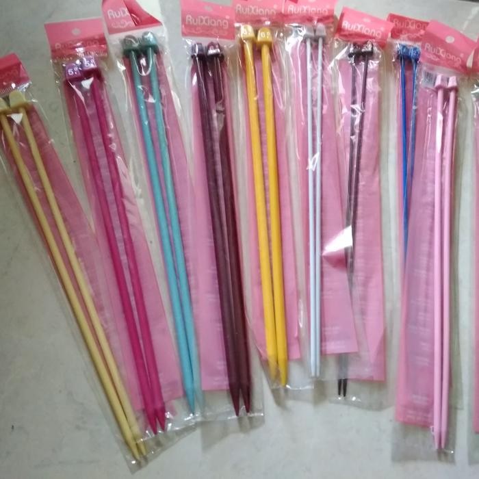 

single pointed knitting needle(25cm). harga perpasang