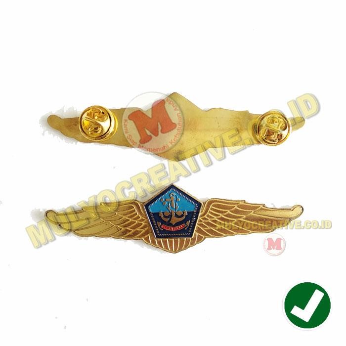 

Wing Saka Pramuka Full Logam Warna Lencana Wing Saka Pramuka PREMIUM