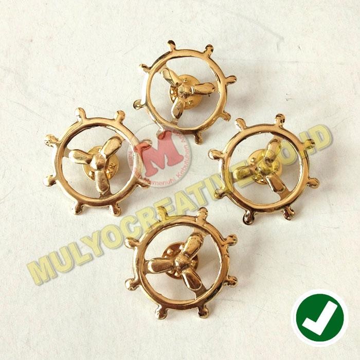 

Lencana Pin Krah Kopsteken Logo Kipas Kapal Monogram Atribut Pelayaran PREMIUM