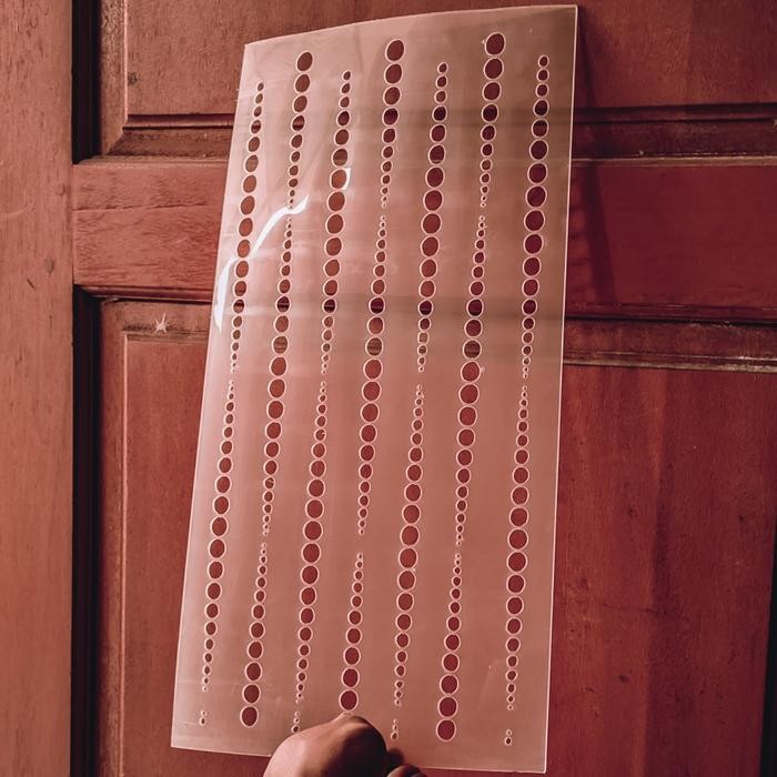 

Stencil Dinding Motif Kerucut Ukuran 50X24 Bahan Tebal