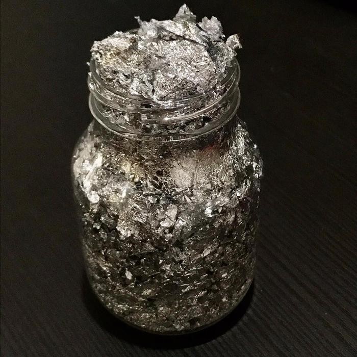 

NEW! SPRINKLES SILVER FLAKE CAKE DECORATION - SPRINKEL SILVER FLAKE EDIBLE