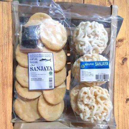 

Kerupuk Kemplang Bangka Merk Sanjaya Food Snacks Krupuk