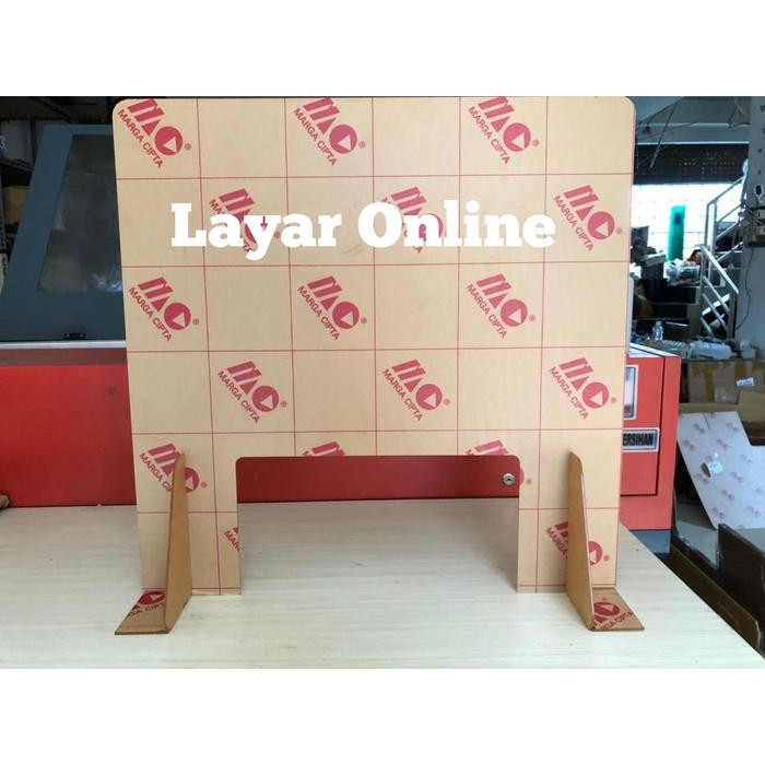

Sekat Acrylic 3Mm Lebar 90 X Tinggi 80Cm Meja Partisi Teller Kasir