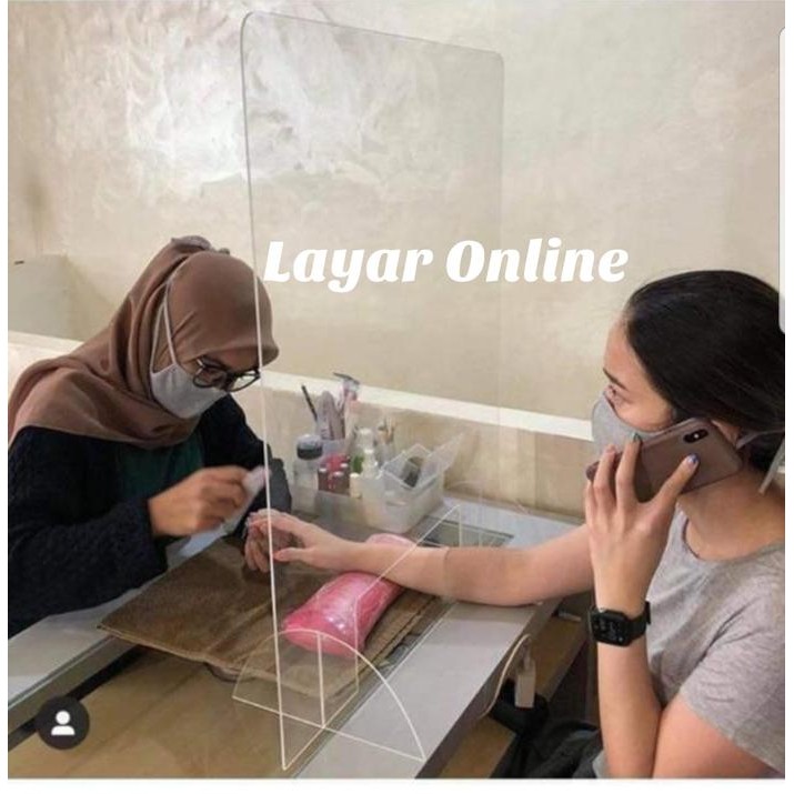 

Sekat Acrylic 3Mm Lebar 70 X Tinggi 60Cm Meja Partisi Teller Kasir