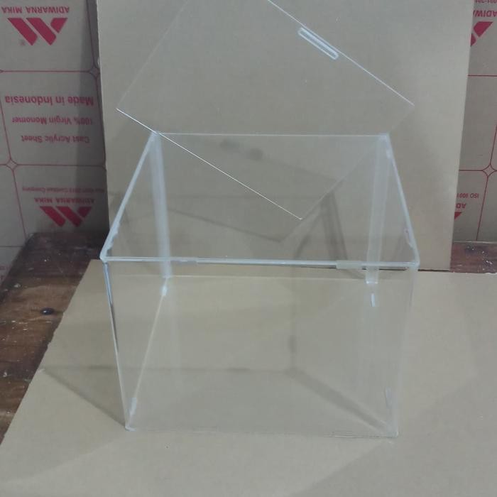 

Box Acrylic Sliding 23X17X32