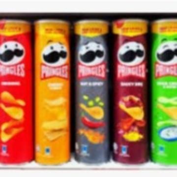 

4ZMI Pringles Potato Chips 102/107Gr