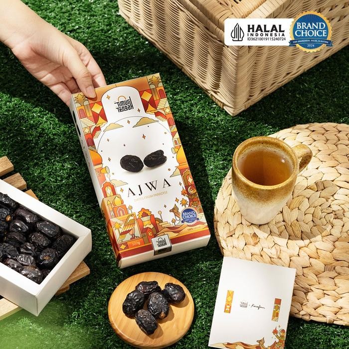 

IOI2 Timur Tengah Kurma Ajwa 500 Gr Special Edition Premium Kurma Favorit Nabi High Quality