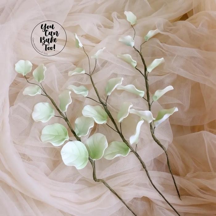 

Eucalyptus leaves gumpaste