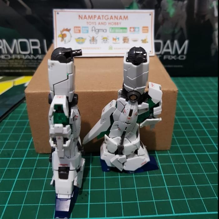 GUNDAM BANDAI RG UNICORN FULL ARMOR UNIT LEGS